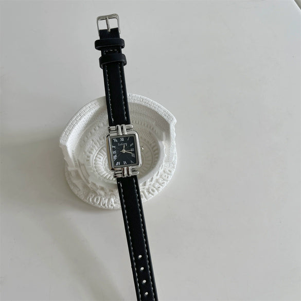 Fashionable Square Women's Retro Roman Numeral Watch With Metal Case And Imitation Leather Strap