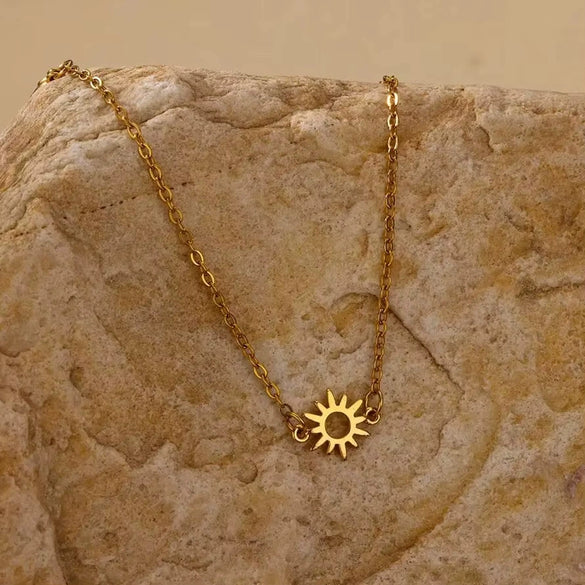 Fashionable Sun Hollow Jewelry Accessories Stainless Steel Gold Platinum O Shaped Chain With Stars Sun And Moon Clouds Cosmic Pattern Electroplated