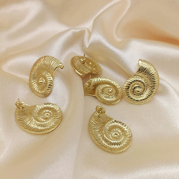 Fashionable Titanium Steel Women's Earrings With Animal And Zodiac Patterns Light Luxury And Elegant Style Electroplating Process