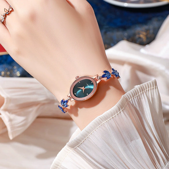 Fashionable Women's Oval Quartz Bracelet Watch With Alloy Buckle And Ordinary Glass Mirror