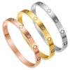 Fashionable Women's Titanium Steel Bracelet With Stainless Steel Buckle And Four Leaf Clover Design Electroplated In Vacuum Furnace