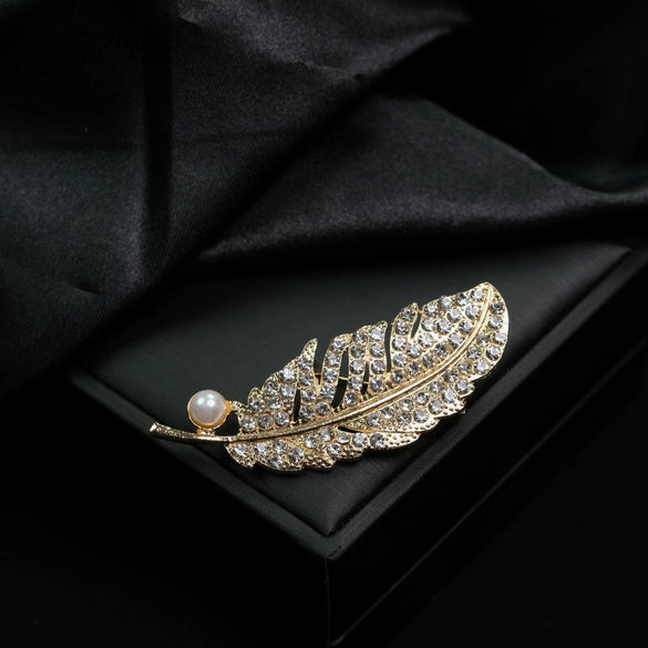 Feather Brooch Zinc Alloy Electroplated Luxury Allmatch Accessories For Women And Unisex