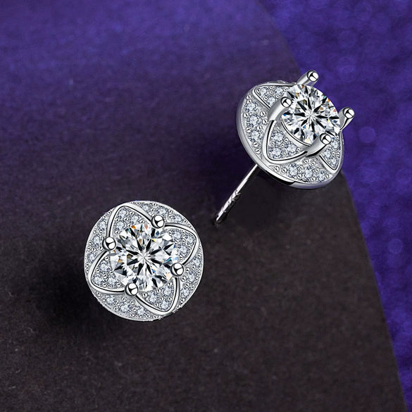 Female Earrings White Copper Electroplating Fourleaf Clover Heart Shape High Imitation Moissanite