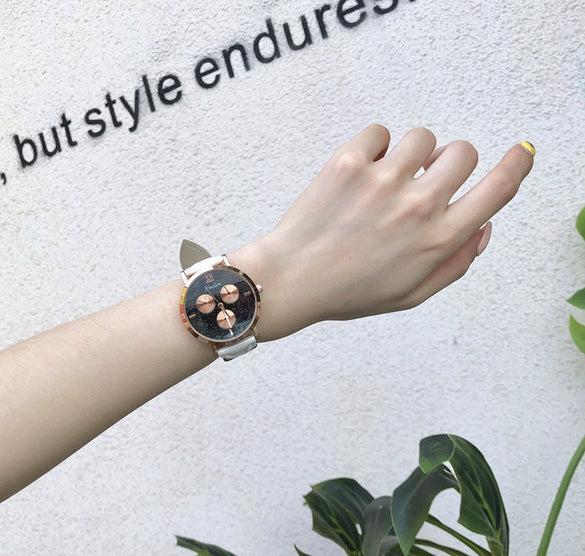 Female Leisure Style Watch Alloy Case Imitation Leather Strap Ordinary Glass Mirror Round Dial