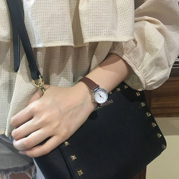 Female Retro Casual Quartz Watch With Alloy Case Genuine Leather Strap And Round Dial