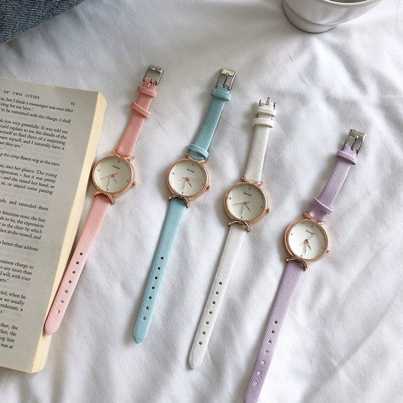 Female Retro Leisure Style Round Dial Alloy Case Imitation Leather Strap Cherry Blossom Printed Watch