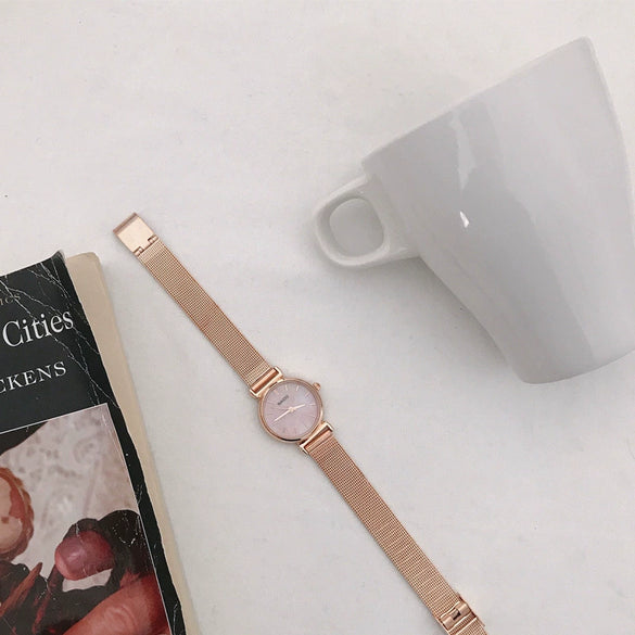 Female Student Leisure Retro Style Alloy Band Quartz Watch With Round Dial