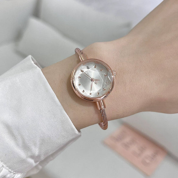 Female Student Leisure Style Alloy Case Ordinary Glass Mirror Bracelet Watch With Gradient Small Dial