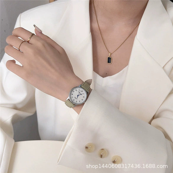 Female Student Quartz Watch Alloy Case Ordinary Glass Mirror Leisure Style Round Shape