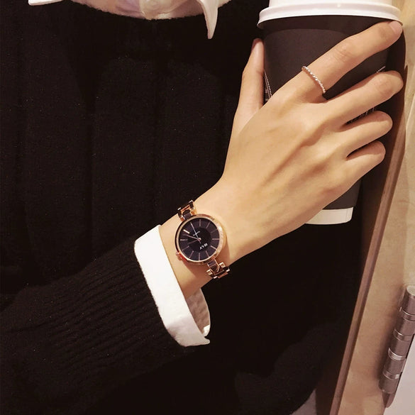 Female Student Retro Round Alloy Case Stainless Steel Band Quartz Watch