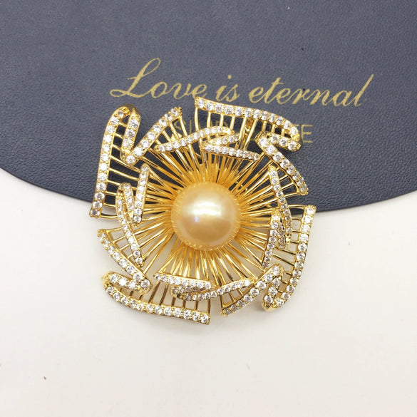 Fine Fashionable Autumn And Winter Sweater Coat Brooch With Large Freshwater Gold Pearls And Copper Plated Real Gold Micro Inlaid Zircon In Flower Styling