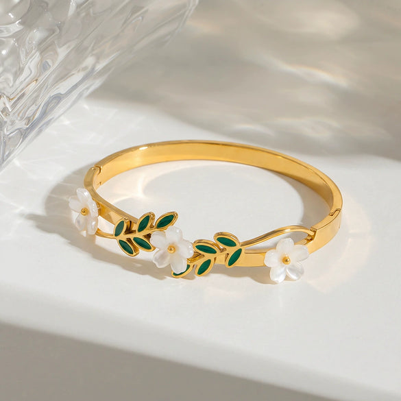 Flower And Leaf Design Vacuum Gold Plated Stainless Steel Bracelet For Women Simple Stylish Jewelry