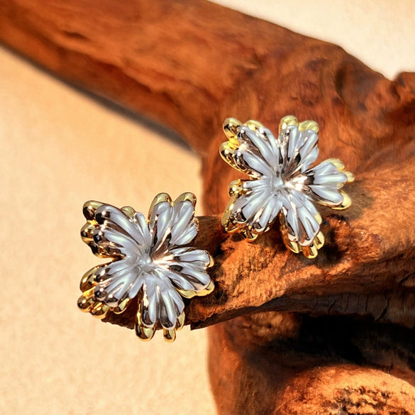 Flowershaped Titanium Steel Earrings Gold And Silver Twocolor Electroplated Stainless Steel Jewelry Couple Style