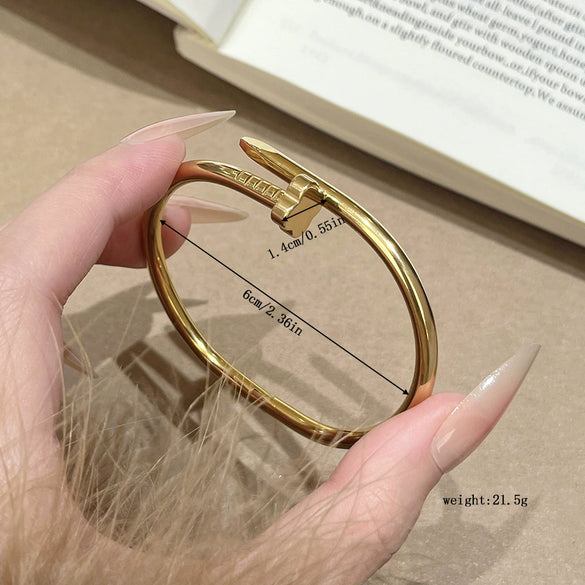 Fourleaf Flowershaped Titanium Steel Bracelet Light Luxury Style Plants And Flowers Pattern Polish Vacuum Electroplating