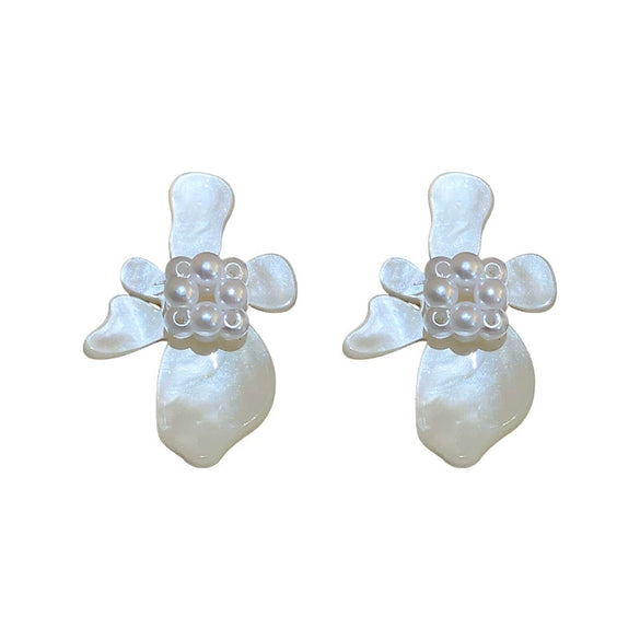 Fresh Pearl Flower Silver Needle French Style Niche Design Acrylic Ins Ear Studs For Women