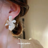 Fresh Pearl Flower Silver Needle French Style Niche Design Acrylic Ins Ear Studs For Women