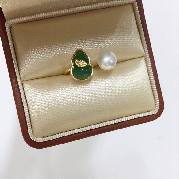 Freshwater Pearl And Chalcedony Gourdshaped Fashion Ring For Women