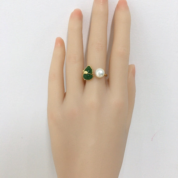 Freshwater Pearl And Chalcedony Gourdshaped Fashion Ring For Women