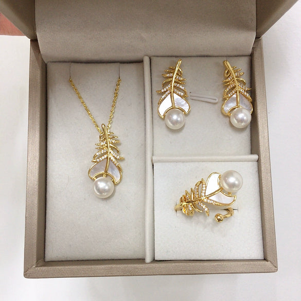 Freshwater Pearl Jewelry With Natural Seashells And Exquisite Feather Design