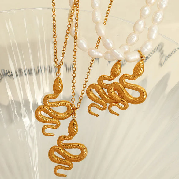 Freshwater Pearl Titanium Steel 18K Gold Plated Vintage Style French Style Modern Style Snake Pendant Necklace