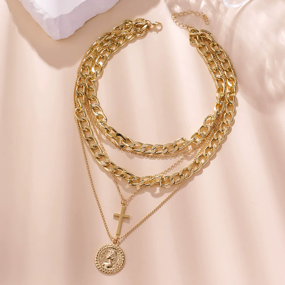 Geometric Embossed Coin Pendant Necklace Set With Layered Chain And Lock Clasp Electroplated Alloy Jewelry In Classic Old Money Style