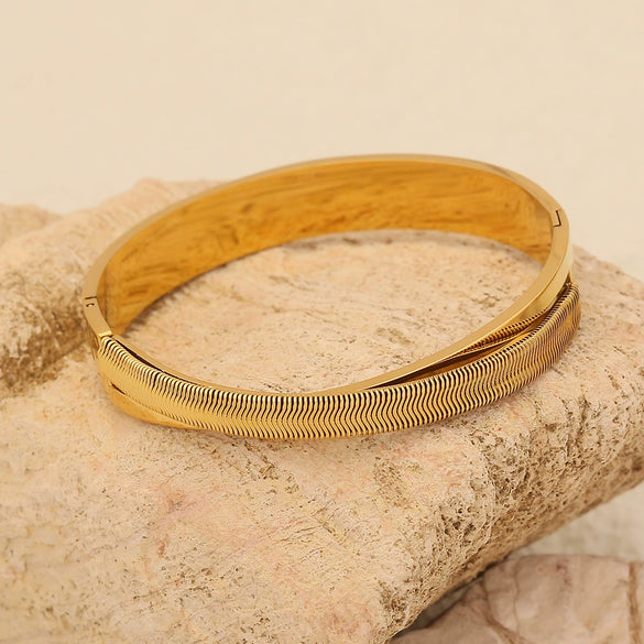 Geometric Lines Stainless Steel Bracelet With Golden Leaf Design Electroplated Jewelry