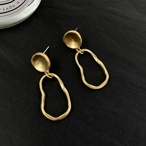 Geometric Oval Long Irregular Minimalist Alloy Earrings For Women With Electroplating Treatment