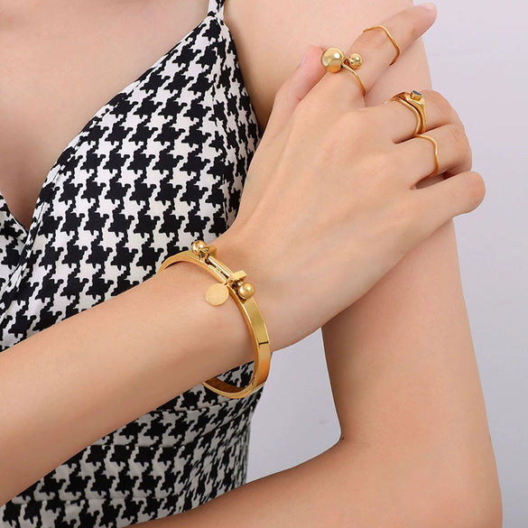 Geometric Round Lettering Love Design Bracelet In Titanium Steel With Electroplated Gold Finish Jewelry