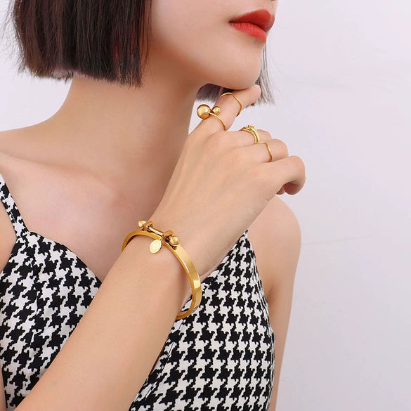 Geometric Round Lettering Love Design Bracelet In Titanium Steel With Electroplated Gold Finish Jewelry