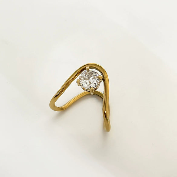 Geometric Stainless Steel And Zircon Inlaid Electroplated 18K Gold Waterproof Colorretaining Fashion Allmatch Ring For Women