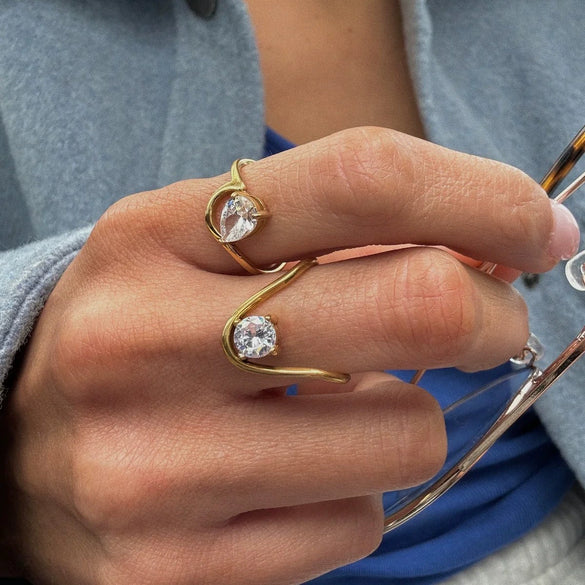 Geometric Stainless Steel And Zircon Inlaid Electroplated 18K Gold Waterproof Colorretaining Fashion Allmatch Ring For Women