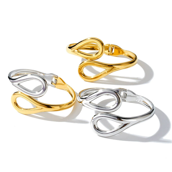 Geometric Stainless Steel Bracelet For Women With Gold Tone Vacuum Plated Finish And Minimalist Versatile Style