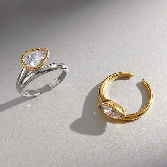 Geometric Stainless Steel Ring For Women With Ribbed Edge Zircon Accent And Pvd Vacuum Gold Plating