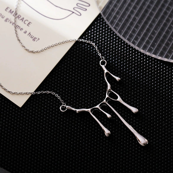 Geometric Water Drop Pendant Alloy Necklace Electroplated Handmade Elegant Light Luxury Clavicle Chain For Women