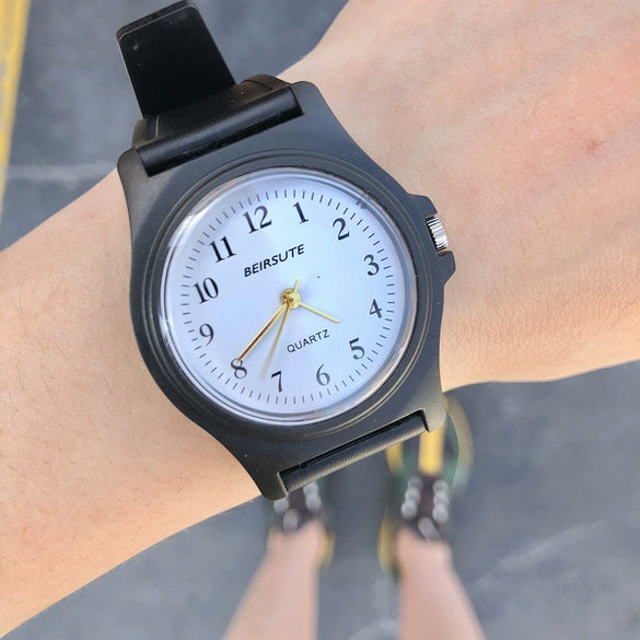 Girls' Leisure Plastic And Silicone Round Dial Watch