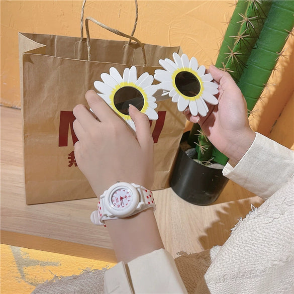 Girls' Plastic Heart And Strawberry Dot Cartoon Watch