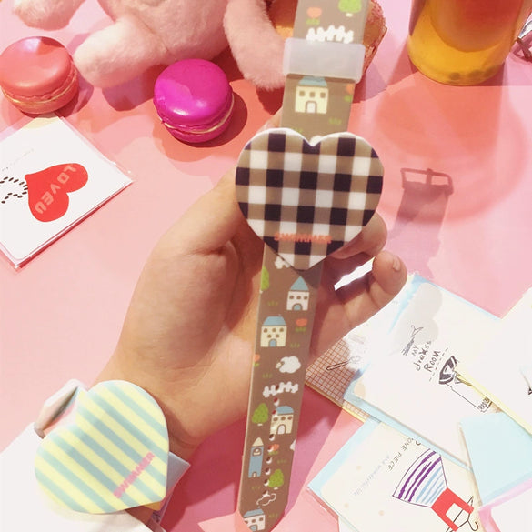 Girls Silicone Plastic Heart Shaped Cartoon Touch Screen Electronic Wristwatch
