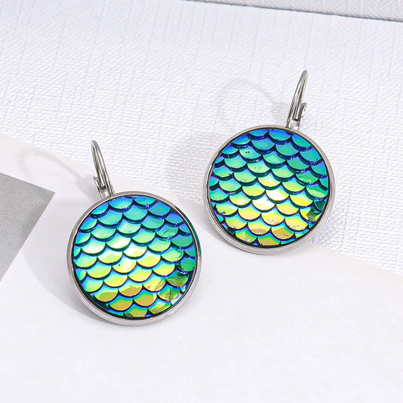 Gradient Fish Scale Geometric Hoop Earrings In Zinc Alloy Animal Inspired Statement Jewelry For Women And Men