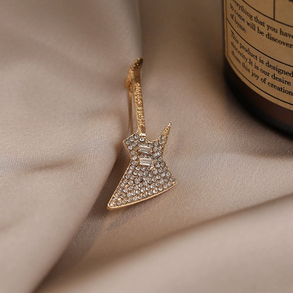 Guitar Antiglare Alloy Brooch For Women With Electroplating And Minimalist Style