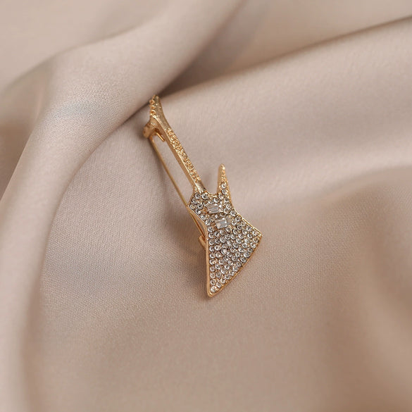 Guitar Antiglare Alloy Brooch For Women With Electroplating And Minimalist Style