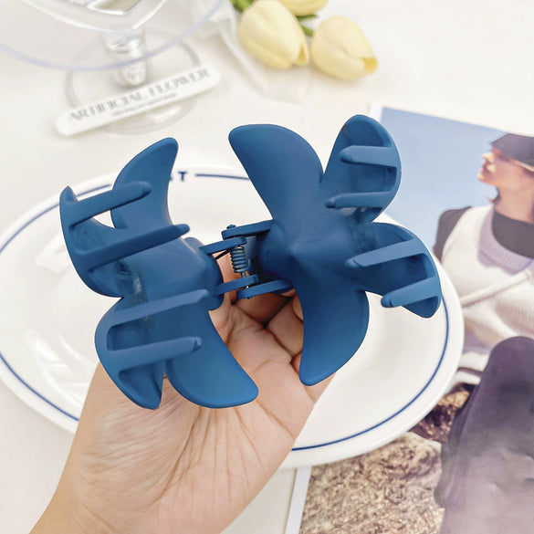 Hair Grab Clip Plastic Resin Handmade Plumerium Flower Small Fresh Style For Women