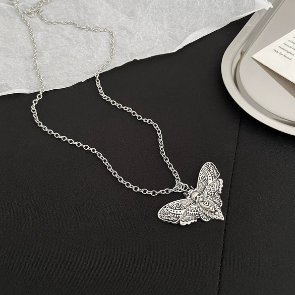 Halloween Moth Skull Pendant Necklace In Alloy With Electroplating Punk Style Unisex Animal Pattern