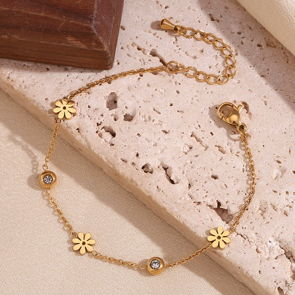 Hand Jewelry Stainless Steel 18K Gold Plated Geometric Flower Bracelet For Women