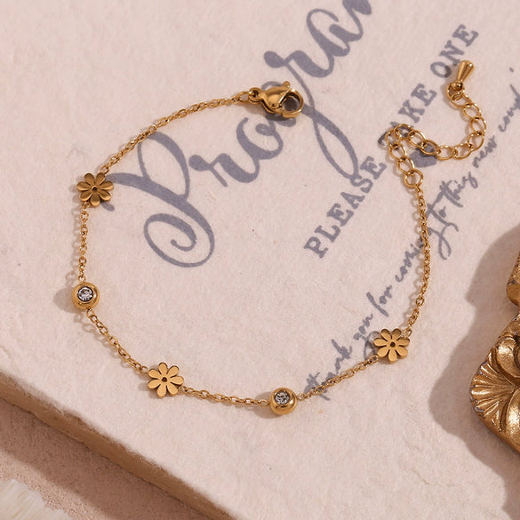 Hand Jewelry Stainless Steel 18K Gold Plated Geometric Flower Bracelet For Women