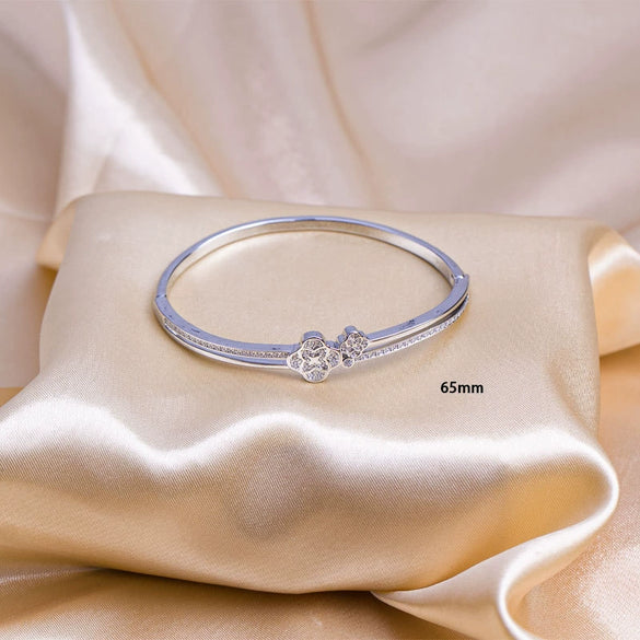 Handcrafted Copper Bracelet With Simple Inlay And Electroplating Popular Niche Design For Women