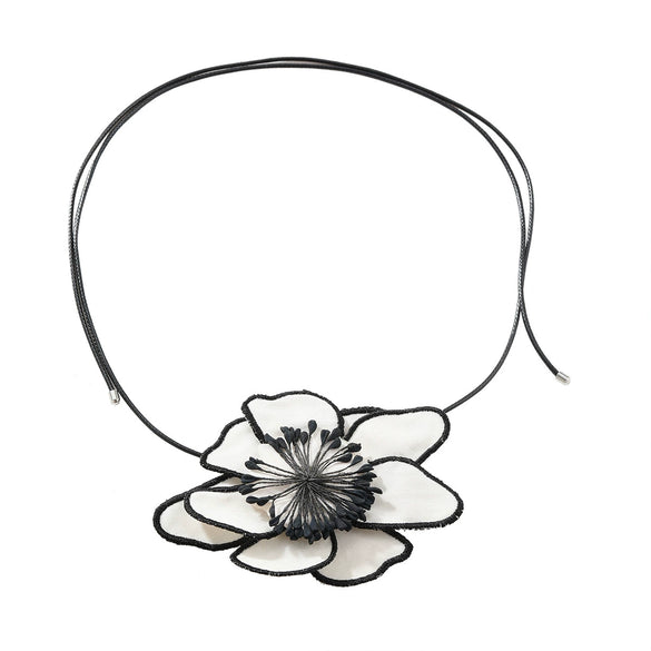 Handmade Alloy Geometric Flower Pendant Necklace With Snake Bone Chain