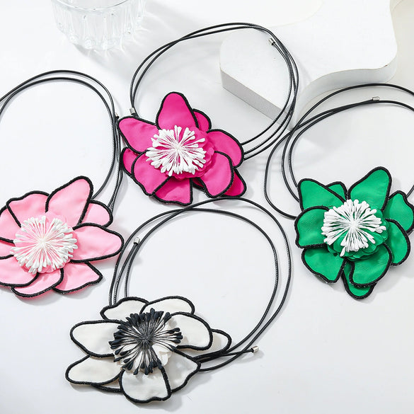 Handmade Alloy Geometric Flower Pendant Necklace With Snake Bone Chain