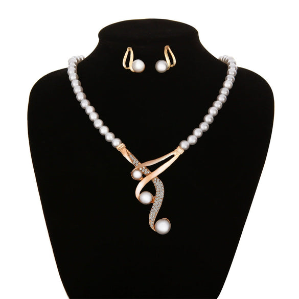 Handmade Alloy Imitation Pearl Electroplated Women's High End Fashion Jewelry Necklace And Earrings Set