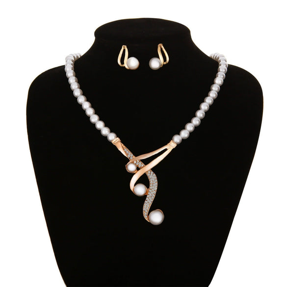 Handmade Alloy Imitation Pearl Electroplated Women's High End Fashion Jewelry Necklace And Earrings Set