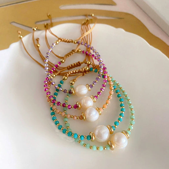 Handmade Beaded Facet Crystal And Natural Freshwater Pearl Women's Bracelet With Geometric Pattern And Handwoven Design